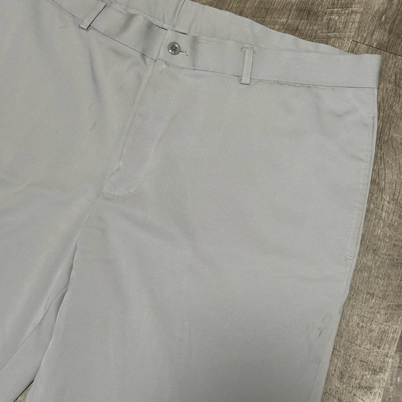 Men's Slazenger Golf  38 Large Chino Khakis Shorts Light Gray Grey Stretch EUC - Picture 5 of 9
